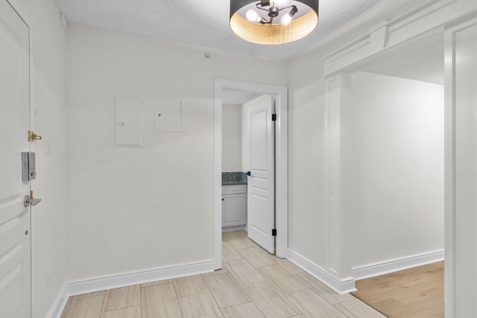 1505, 400 Eau Claire Avenue SW - 1 property image