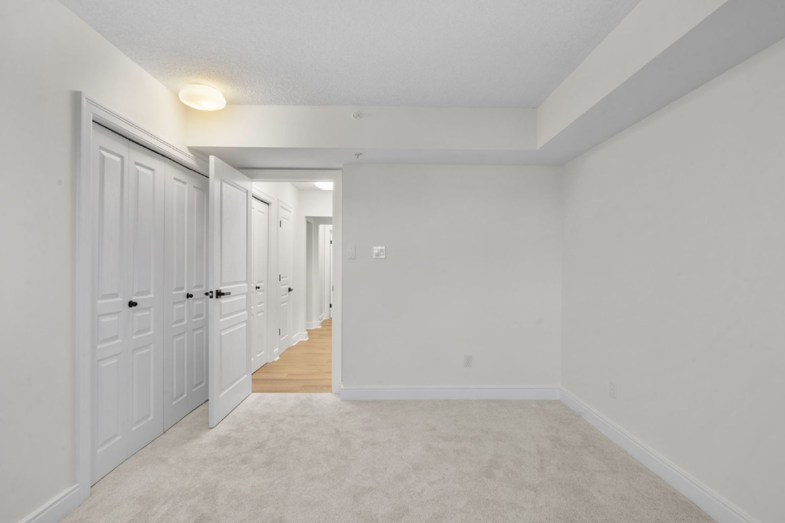 1505, 400 Eau Claire Avenue SW - 1 property image