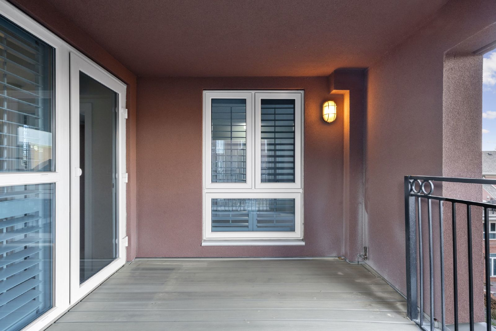 1505, 400 Eau Claire Avenue SW - 1 property image