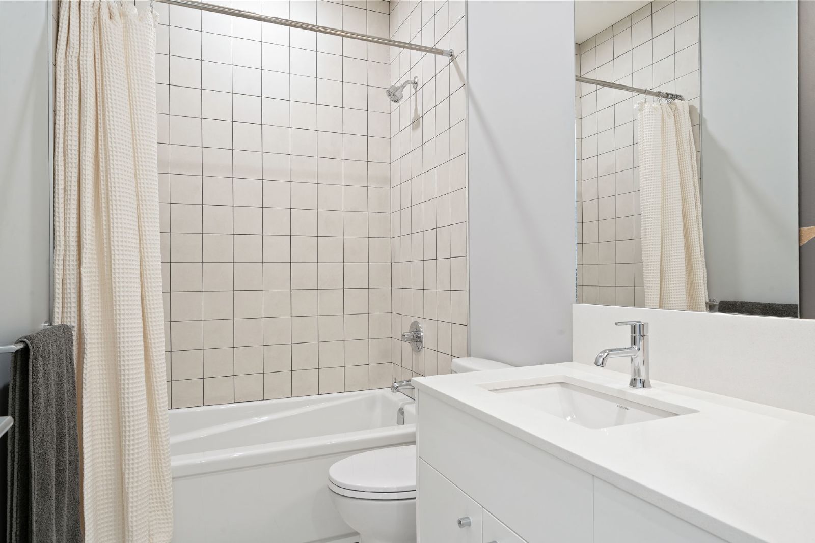 1704 8 Street SE - 1704 property image